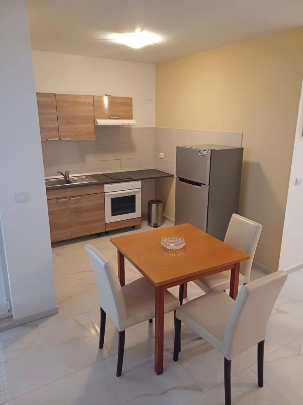 Apartment Zdrave - Free Parking Макарська Екстер'єр фото